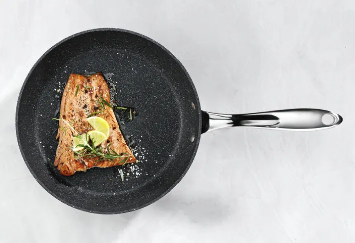 bongusto Pfanne PROFESSIONALE 24 cm Aluminium schwarz