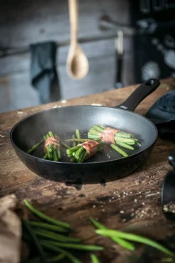 ELO Bratpfanne /Stielpfanne Ø 28 SAVE Aluguss inkl. Pfannenschoner