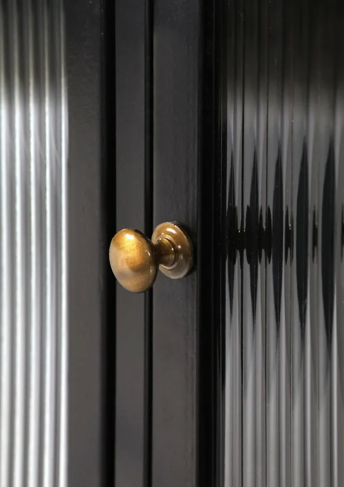 Sideboard 140 x 72 cm Platte Marmor weiß/Türfront Strukturglas