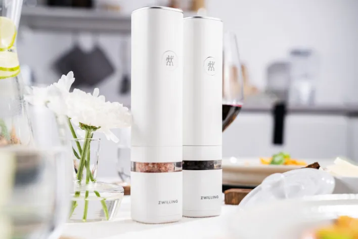 ZWILLING elektrische Salz- & Pfeffermühle ENFINIGY weiß